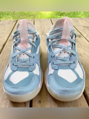 Air Jordans Women’s Low Top Athletic Sneakers Jordan Engineered 200E Size 10